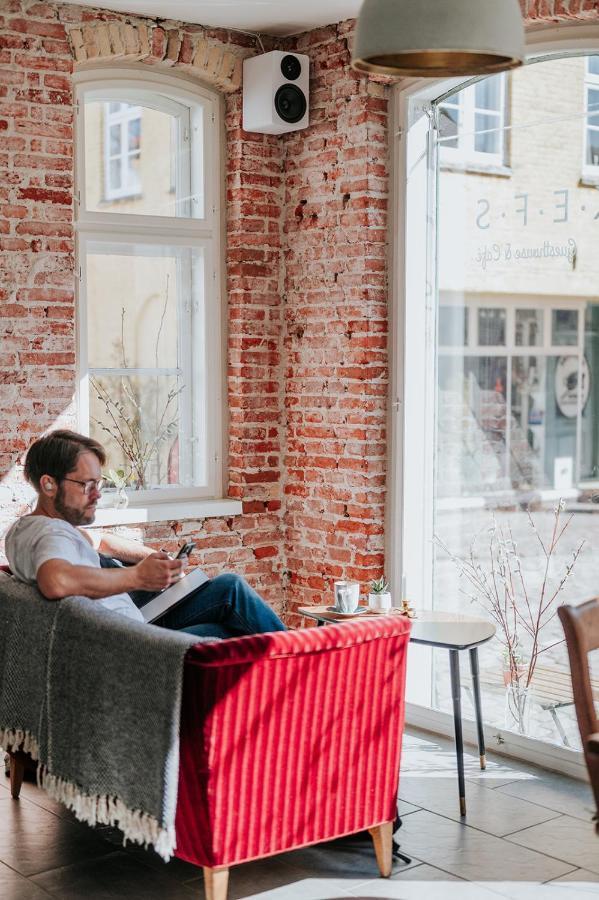 Kefs Guesthouse & Cafe Ærøskøbing 외부 사진